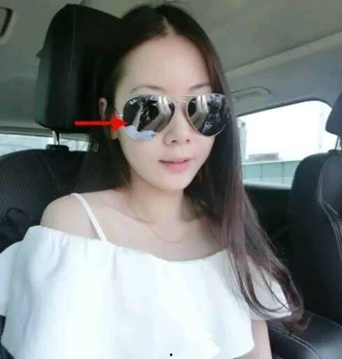 眼镜妹吃瓜学生,揭秘校园里的那些事儿